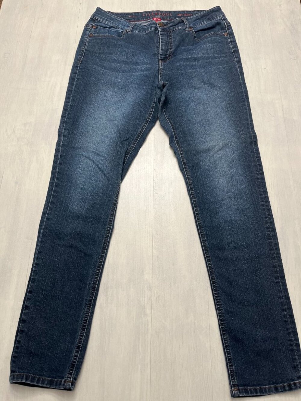 Liverpool Abby Skinny Jeans with Mid-Rise Stretch Denim